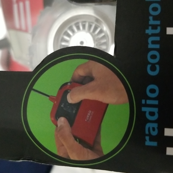 Black Series Radio Controlled 360 Rally Car Thunder Tumbler in red - Picture 4 of 10